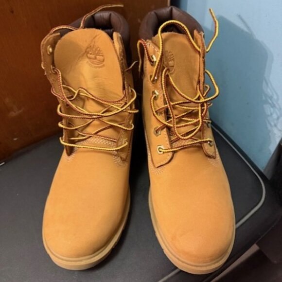 Timberland Linden Woods Bootie - NWOT - Picture 3 of 16